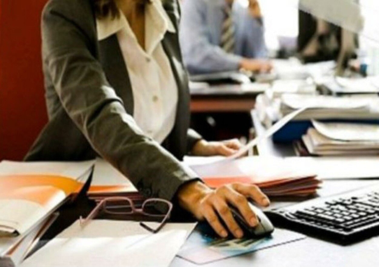 Ελληνικές εταιρίες αναγκάζουν τους εργαζομένους τους να παίρνουν τις άδειες τους καταναγκαστικά
