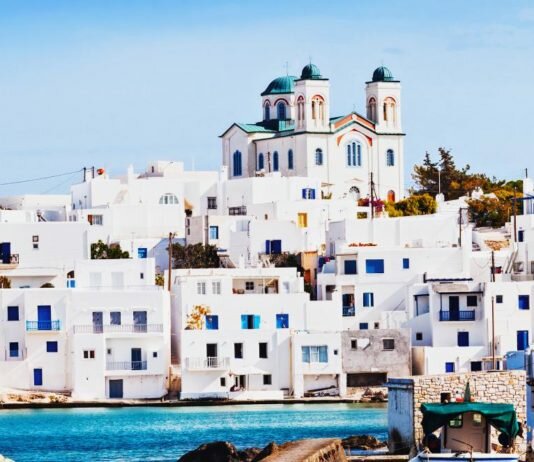 TUI: «Η Ελλάδα μεταξύ των χωρών που έχουν καλές πιθανότητες να ανοίξουν»