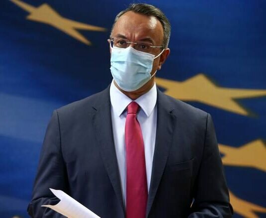 Σταϊκούρας: Αναλυτικά τα μέτρα για εργαζόμενους, επιχειρήσεις, ενοίκια και ανέργους