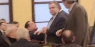 Στα χέρια κόντεψαν να πιαστούν Αδωνις και Πολάκης – Τους χώρισαν την τελευταία στιγμή