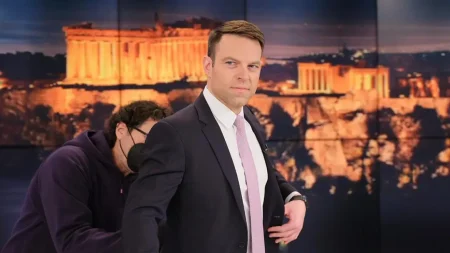 Κασσελάκης για Μητσοτάκη: Αν το θεωρεί ζήτημα δικαιωμάτων να επιβάλλει κομματική πειθαρχία